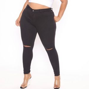 NWT Fashion Nova Black Canopy Jeans Size 2X Knee Holes
